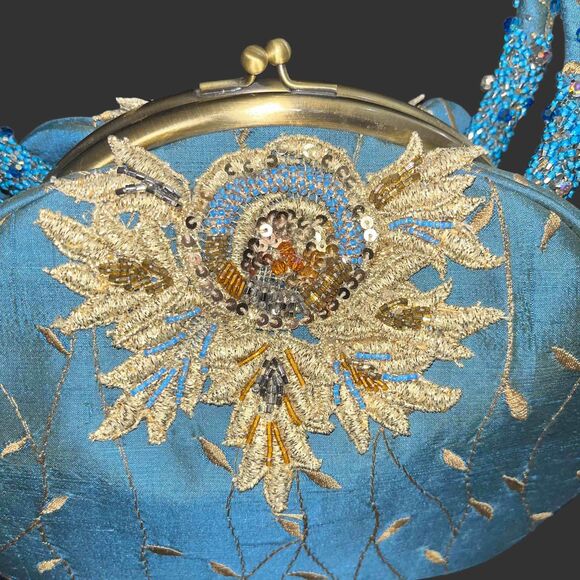 Pat Vini Gorgeous Blue with Gold Appliqué and Embroidery Evening Handbag - Picture 4 of 10